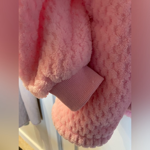 Cozy Pink Fuzzy Overhead - Oversized Hooded Pullover - NWT - Picture 6 of 10